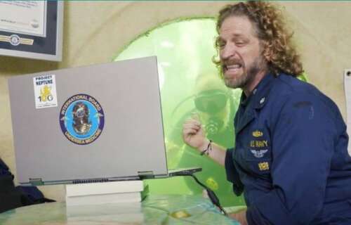 Students to interact with man living underwater for 100 days - Vimarsana News