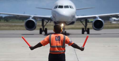 Crew change blamed for JetBlue delay in Bermuda - Royal Gazette